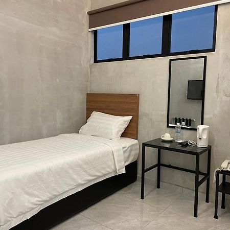Hpy Hotel Ipoh Exterior photo